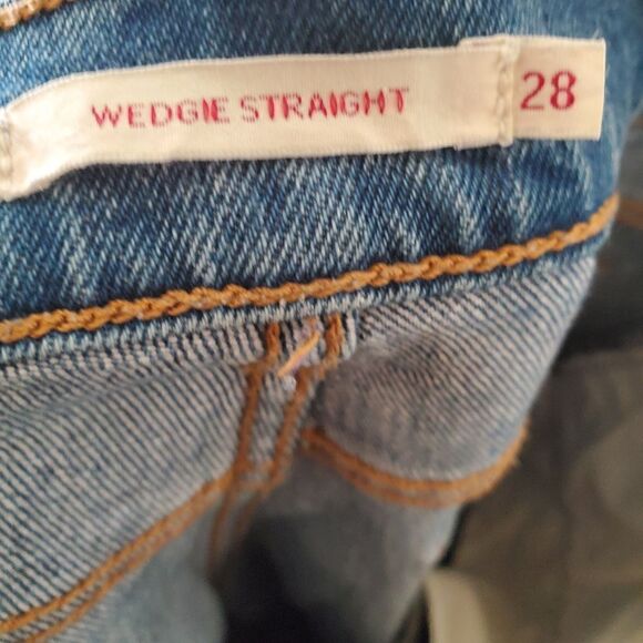 LEVI'S Premium Wedgie Straight Women's Jeans Size 28 - Picture 6 of 6